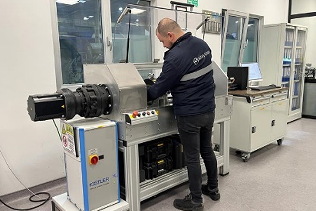 Laboratuvar ve Test Makineleri